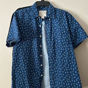 Nautica Men's Blue Short Sleeve Shirt
